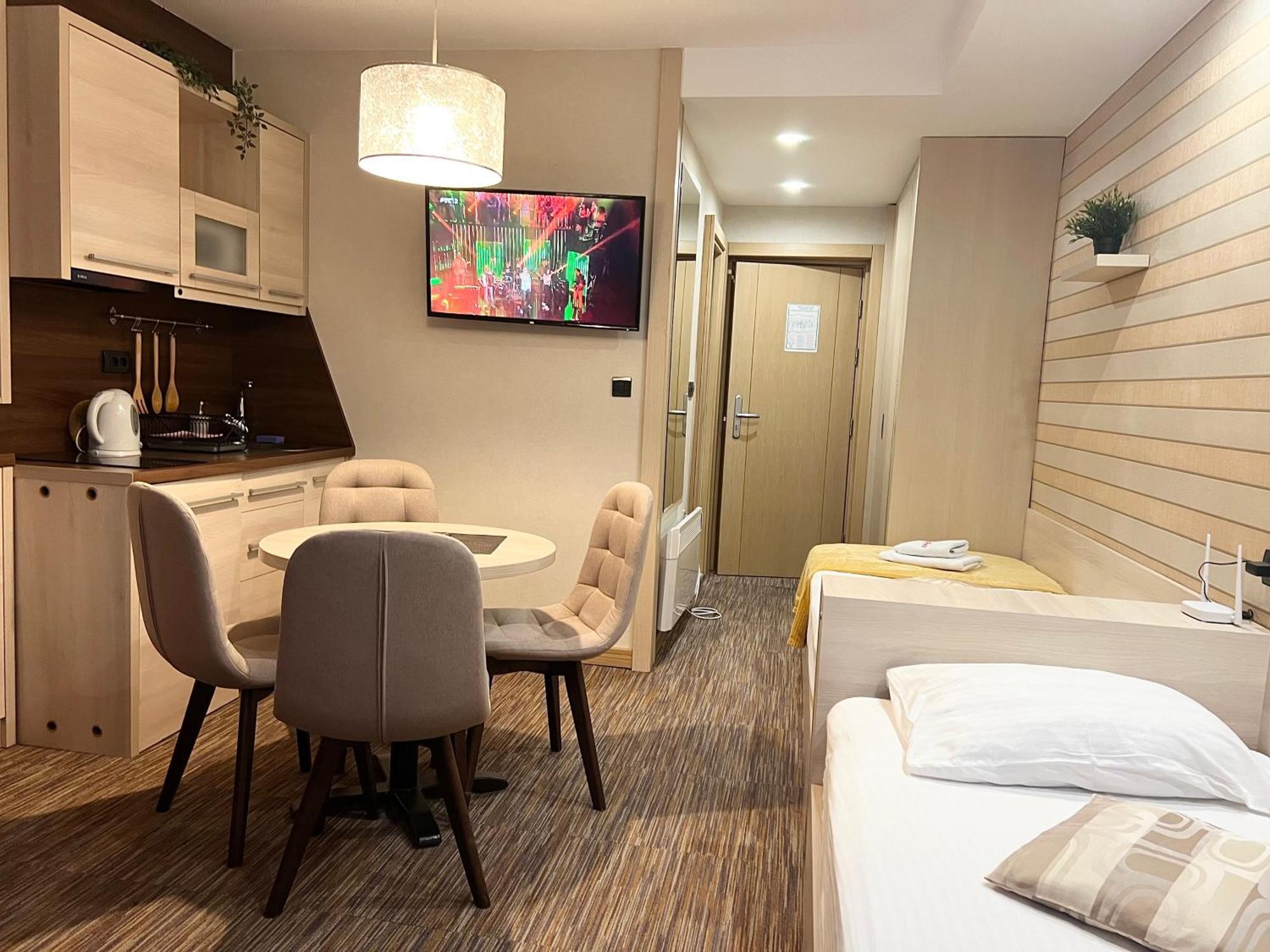 Select Lux Angella-Konaci Apartment โคเปานิก ภายนอก รูปภาพ