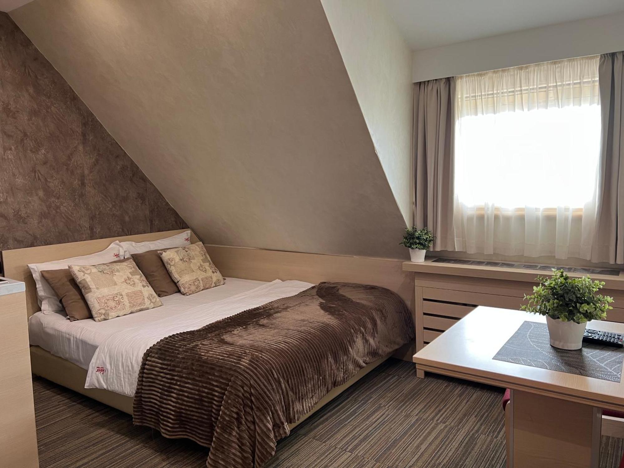 Select Lux Angella-Konaci Apartment โคเปานิก ภายนอก รูปภาพ