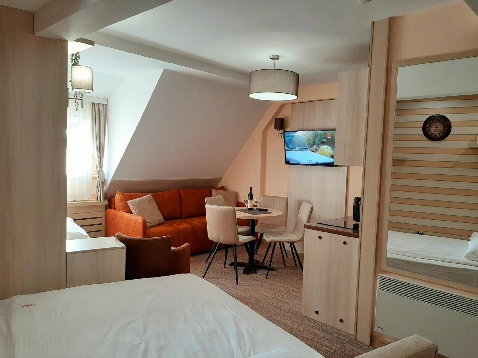 Select Lux Angella-Konaci Apartment โคเปานิก ภายนอก รูปภาพ