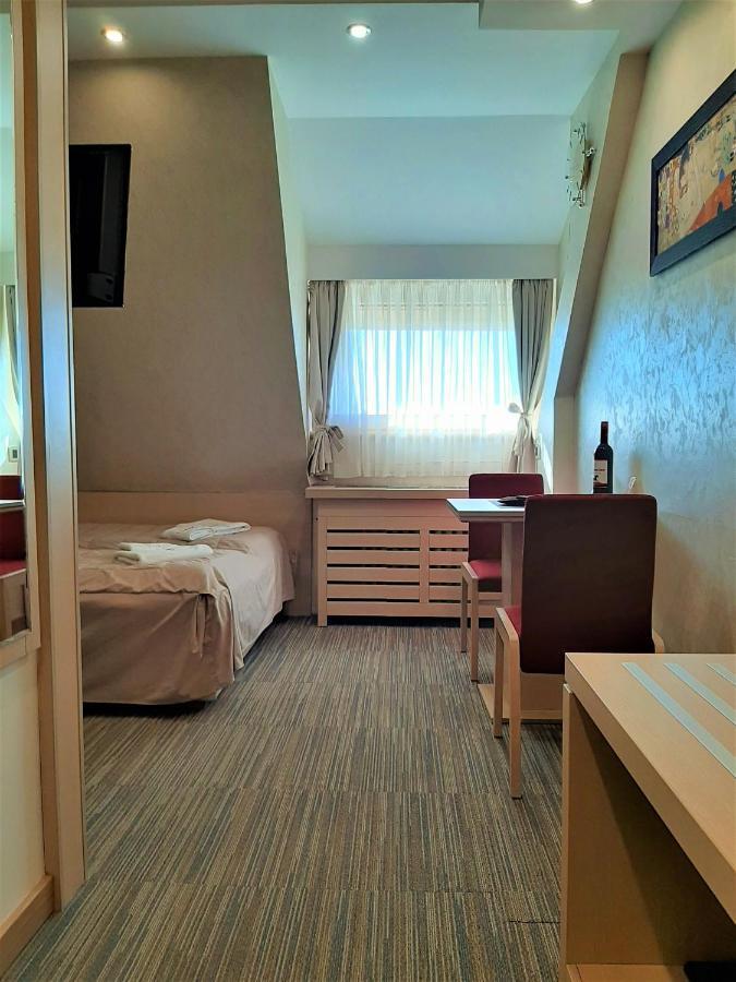 Select Lux Angella-Konaci Apartment โคเปานิก ภายนอก รูปภาพ