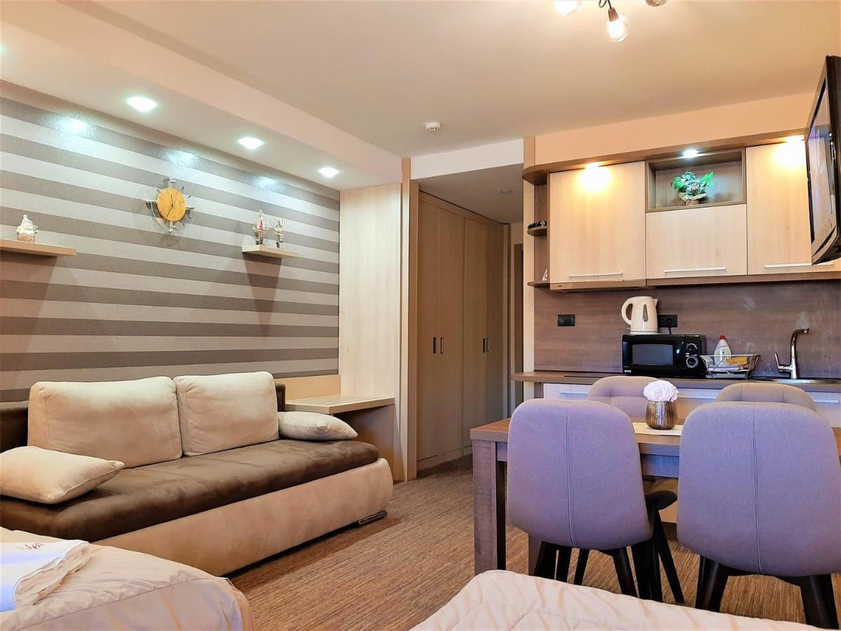 Select Lux Angella-Konaci Apartment โคเปานิก ภายนอก รูปภาพ